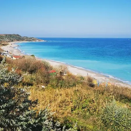 Glamping By The Sea *